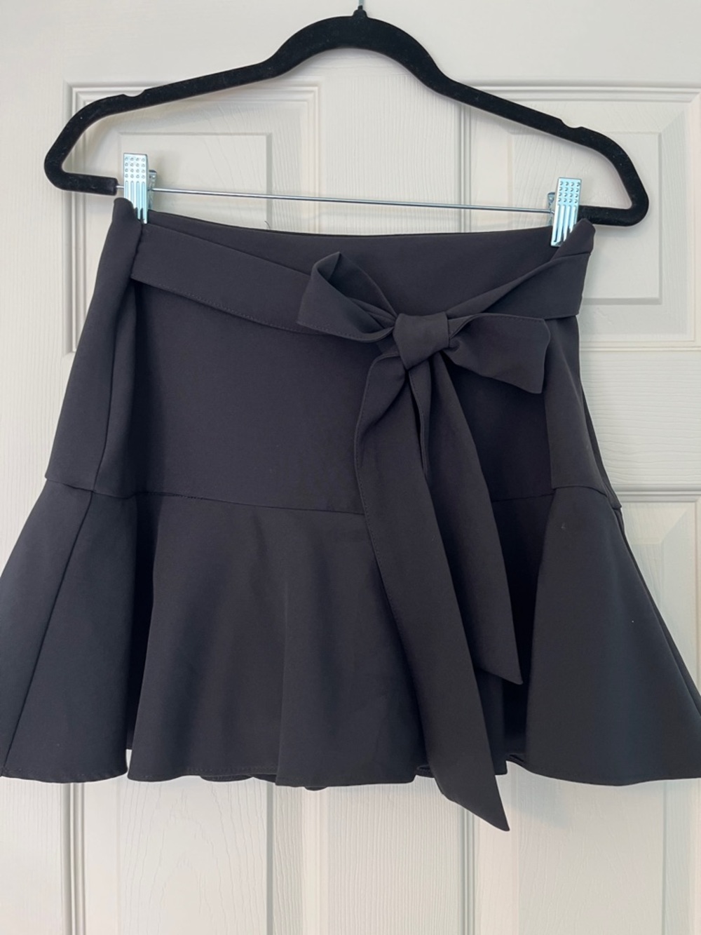 Zara Black flowing Mini Skort with Waist Tie NWT!!! Large
